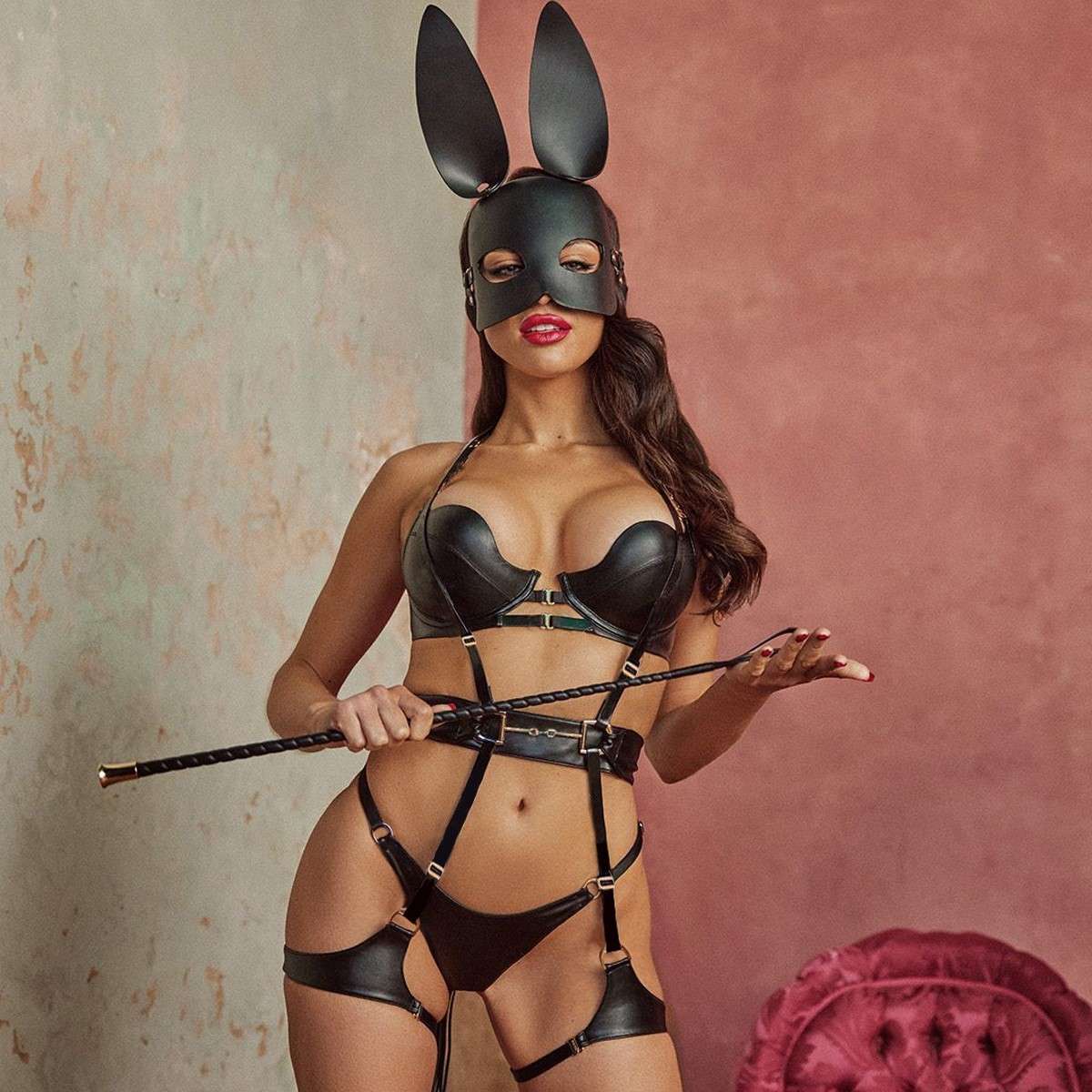 Queen Halter Binding Sexy Lingerie Set - Image 3